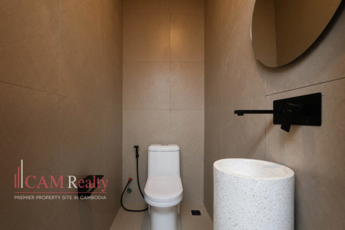 Triplex 4 Bedroom Renovated Apartment For Rent in Chakto Mukh
