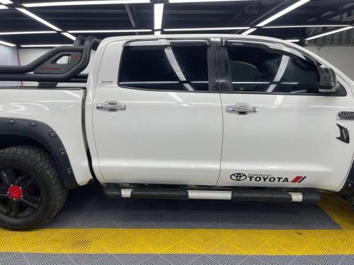 Tundra 010ឡើង021 លក់បន្ទាន់