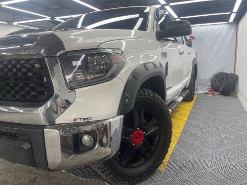 Tundra 010ឡើង021 លក់បន្ទាន់