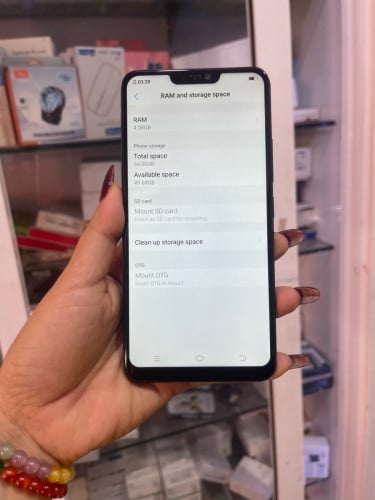 Vivo Y84 /64GB/ram4នៅស្អាត
