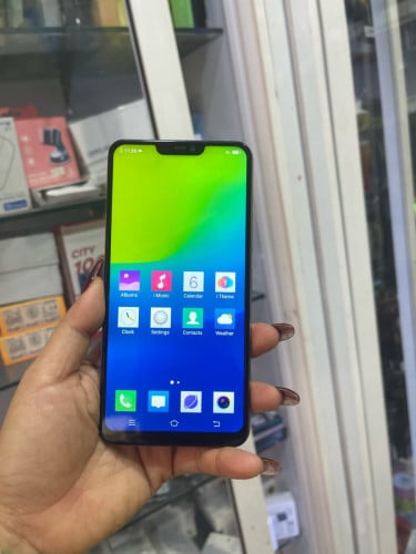 Vivo Y84/64GB/ram4សុីននៅស្អាត