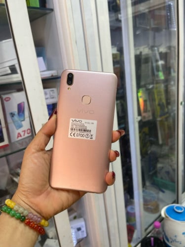 Vivo Y84/64GB/ram4សុីននៅស្អាត