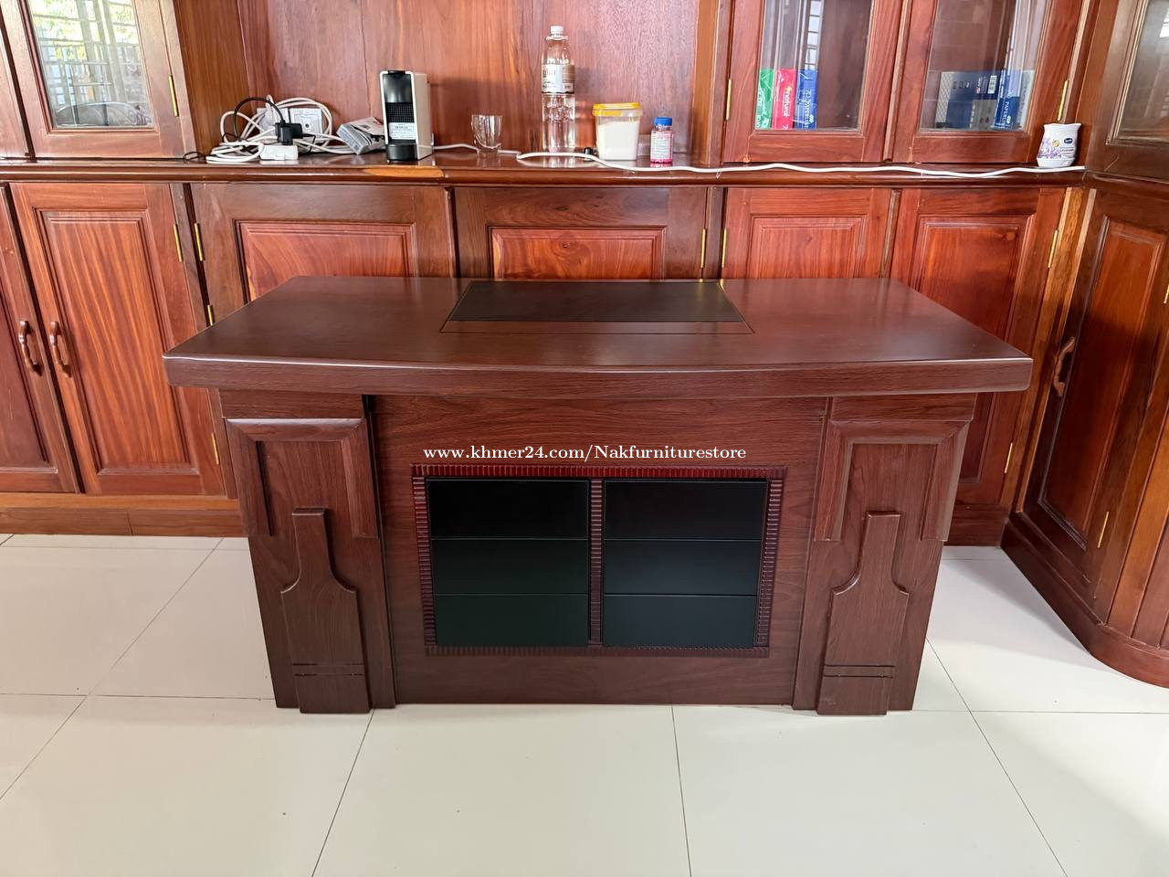 តុប្រធាន