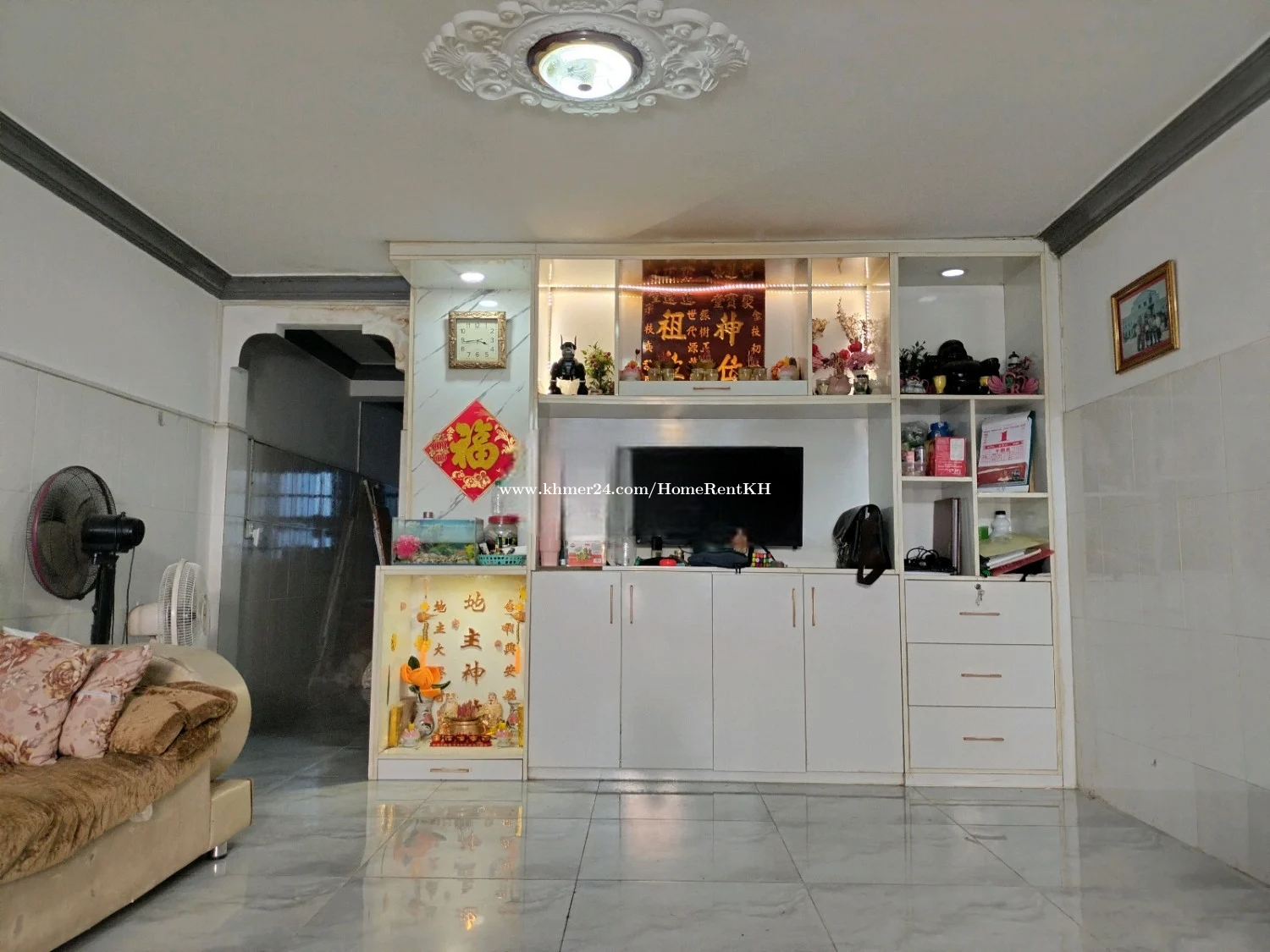 ផ្ទះជួល អាជីវកម្មមុខផ្សារចាក់អង្រែក្រោម ផ្លូវ60ម មានសំភារះមាសិត