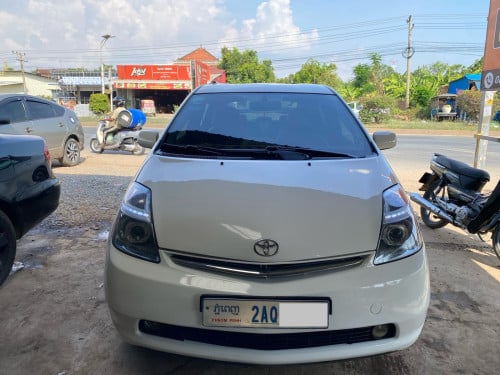ឡានលក់ ពុកម៉ែបងប្អូន ឡានស្អាតគ្រប់កន្លែង មិនមានបុកប៉ះ ទឹកថ្នាំនៅហ្សិន ច្រើន ក្នុងលឿង ពូកស្បែក