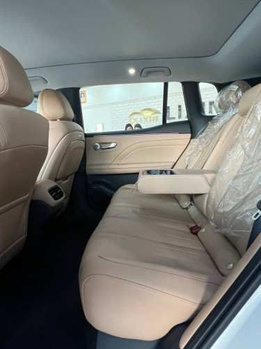 ឡានមានស្តុកស្រាប់មានគ្រប់ពណ៌