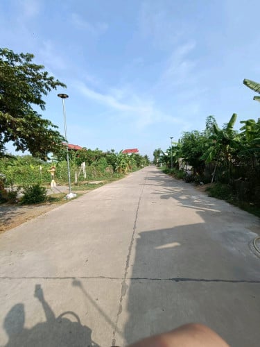 ដីលក់ នៅអិយក្សត្រ