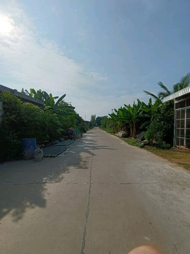 ដីលក់ នៅអិយក្សត្រ