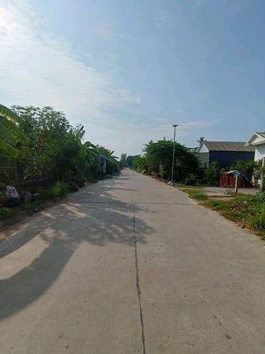 ដីលក់ នៅក្រុងអរិយក្សត្រ