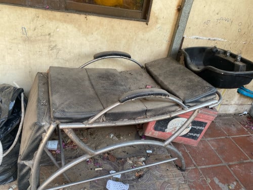 ទុកចោលលក់ឡៃឡុង