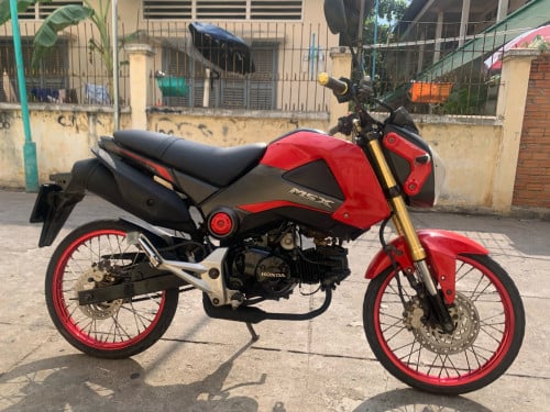 ម៉ូតូលក់​