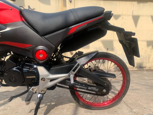 ម៉ូតូលក់​