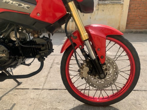 ម៉ូតូលក់​