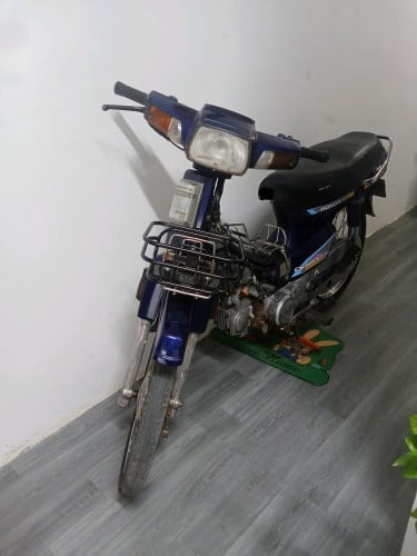 អាសង់តែមឆេះ មានពន្ធ