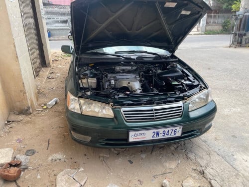 ឡានស្អាត់បើកដំបូល