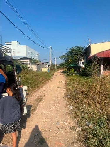 ដីលក់នៅក្រុងតាខ្មៅ