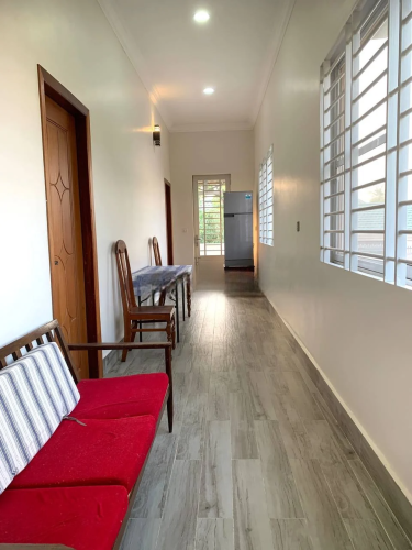 ផ្ទះជួលជាន់ទី 2 នៅខាងវាលស្បូវ ច្បារអំពៅ តម្លៃ250$ មានសំភារះមាសិត