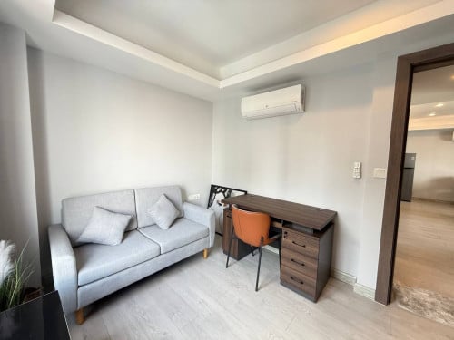𝐅𝐨𝐫 𝐑𝐞𝐧𝐭: 2-Bedroom Apartment – Parc 21 Condo
