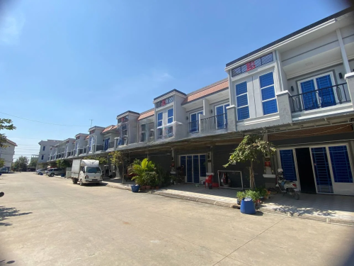 ផ្ទះជួល នៅឈូកវ៉ា បុរី លឹម ឈាងហាក់ តម្លៃ 200$ មានអ្នករស់នៅអ៊ូអរ សហគមន៍សកម្ម