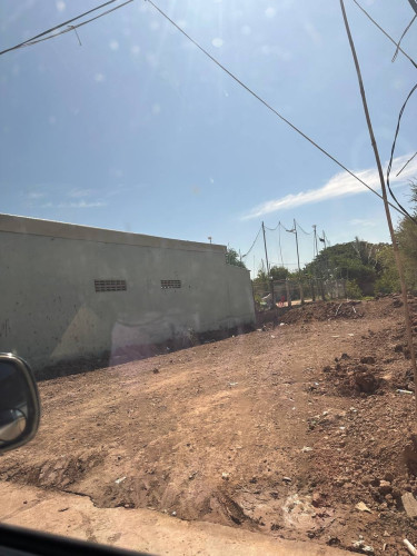 ដីលក់ឫជួល44500$,10x30m នៅក្រុងតាខ្មៅជិតព្រលានយន្តហោះថ្មីTIA
