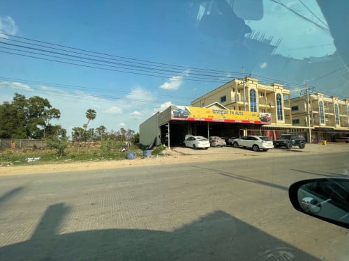 ដីលក់ នៅលើផ្លូវធំ 50ម៉ែត្រ ឃុំបែកចាន ស្រុកអង្គស្នួល