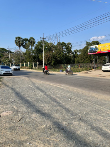 ដីលក់ នៅលើផ្លូវធំ 50ម៉ែត្រ ឃុំបែកចាន ស្រុកអង្គស្នួល