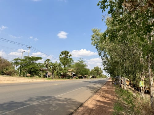 ដីលក់បន្ទាន់ 1ហិចតា70អា នៅលើផ្លូវជាតិលេខ6 ជិត Angkor wonder garden និងកន្លែងមើលត្រី