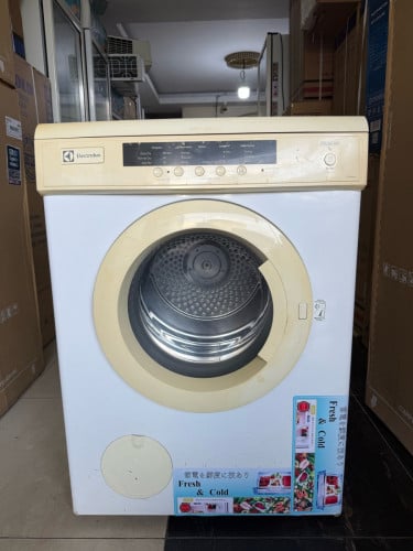 ម៉ាសុីនសំងួត 6kg Elextrolux មួយទឹកសំងួតស្ងួតល្អ