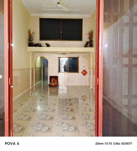 ផ្ទះជួល នៅផ្លុវ ង70 ម្តុំបន្ទាយទាហាន ហួសស្ពានអាកាសចោមចៅបន្តិច តម្លៃ 200$ មានម៉ាស៊ីនត្រជាក់៖ 2 គ្រឿង
