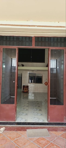 ផ្ទះជួល នៅផ្លុវ ង70 ម្តុំបន្ទាយទាហាន ហួសស្ពានអាកាសចោមចៅបន្តិច តម្លៃ 200$ មានម៉ាស៊ីនត្រជាក់៖ 2 គ្រឿង