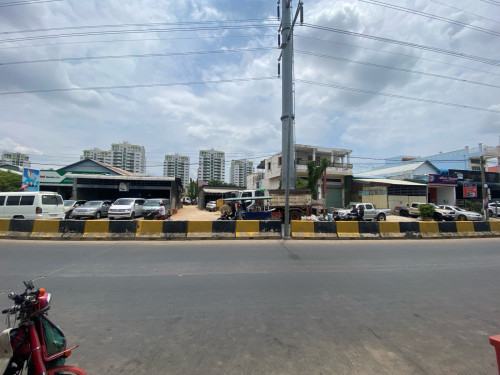 ផ្ទះលក់ (8x31m) 255m2 នៅជាប់ផ្លូវធំ ផ្លូវម៉ុងរិទ្ធី អាចបើកអាជីវកម្មបាន នៅសល់ចំហៀងផ្ទះ អាចចតម៉ូតូបាន