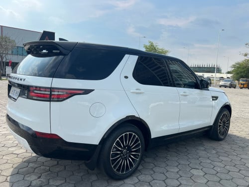 ម្ចាស់ផ្ទាល់ ពឹងអោយជួយលក់ Discovery2018full option កាលម្ចាស់ទិញខ្លាញ់គោ នៅថ្មីខ្លាំង