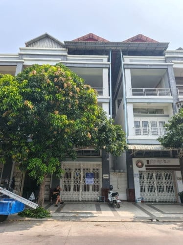-ផ្ទះល្វែងE2 សំរាប់ជួល (បុរីពិភពថ្មី AEON 2)