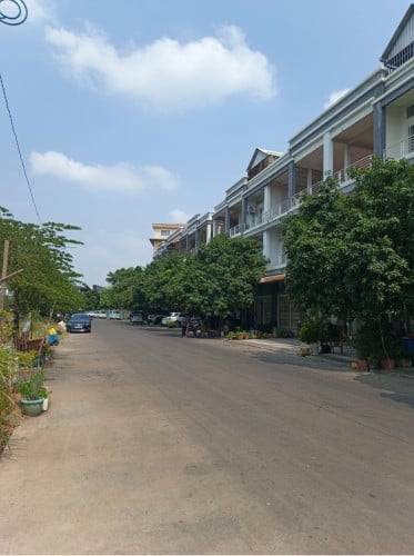 -ផ្ទះល្វែងE2 សំរាប់ជួល (បុរីពិភពថ្មី AEON 2)