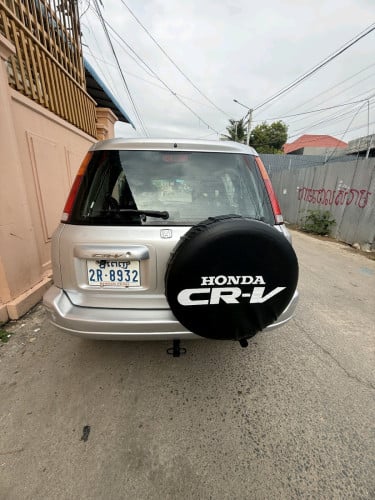 ដាក់លក់Honda CRVឆ្នាំ(2000)មានABSមានប៉ុងក្រោយធានាឡានថ្មីជូនបងប្អូន