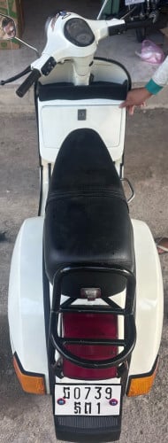 វត្ថុបុរាណ   Old school Vespa ជំនាន់បារាំង របស់កម្រមាន.ត្រឹមត្រូវ