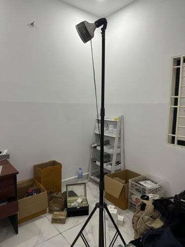ជេីងភ្លើងមួយទឹក Stand black2.8m និងLED250W