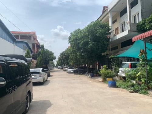🏡 ផ្ទះលក់ — ជិតព្រលានយន្តហោះពោធិ៍ចិនតុង ភ្នំពេញ