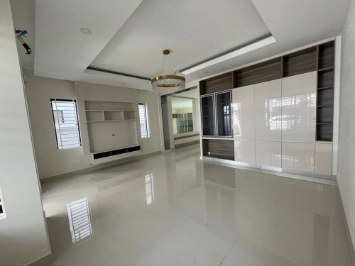 🏡វីឡាភ្លោះ A សម្រាប់លក់បន្ទាន់ខ្លាំង នៅក្នុងបុរីប៉េងហួតបឹងស្នោរ  ( Eco Melody)