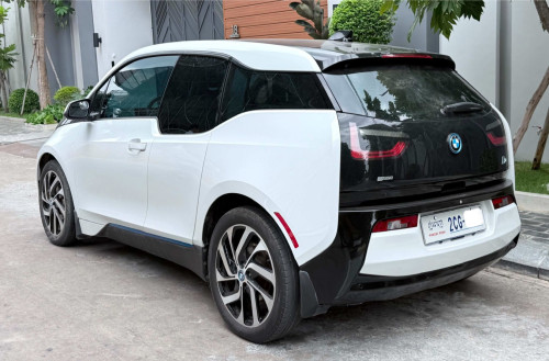 🔥BMWI3 014សាំង+EV កាន់💰4000$💸ដកឡានភ្លាមបង់រំលស់ជាមួយឃ្លាំងផ្ទាល់