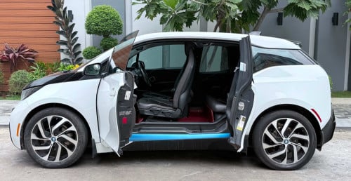 🔥BMWI3 014សាំង+EV កាន់💰4000$💸ដកឡានភ្លាមបង់រំលស់ជាមួយឃ្លាំងផ្ទាល់