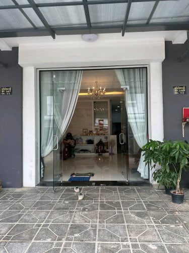 🔺ផ្ទះបុរីពិភពថ្មី លក់បន្ទាន់🔺