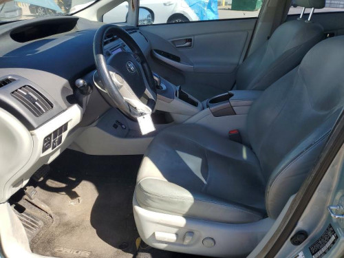 (Very New) ឡានកាលី បើកទូរថ្ងៃទី 30-05-2026 Toyota Prius 2014 Green Option4 ក្នុងស