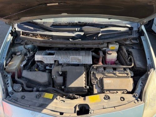 (Very New) ឡានកាលី បើកទូរថ្ងៃទី 30-05-2026 Toyota Prius 2014 Green Option4 ក្នុងស