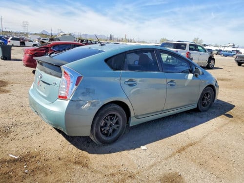 (Very New) ឡានកាលី បើកទូរថ្ងៃទី 30-05-2026 Toyota Prius 2014 Green Option4 ក្នុងស