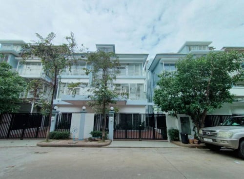 2 twin villa for rent very urgent