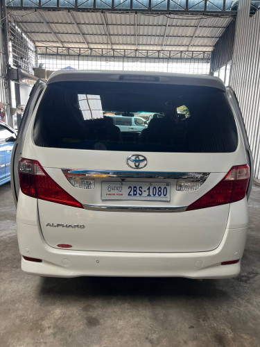 2011 Toyota Alphard 2 auto door