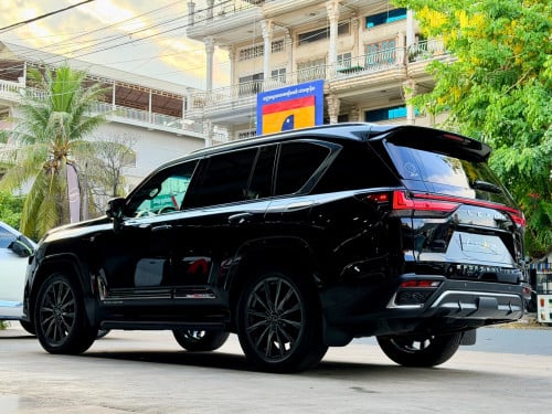 2023 Lx 600 F sport