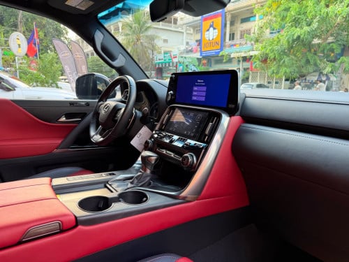 2023 Lx 600 F sport