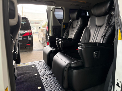 Alphard 2012 កៅអីម៉ាស្សារ ឡានរៀបហេីយ ថ្នាំសុីន1ជុំ
